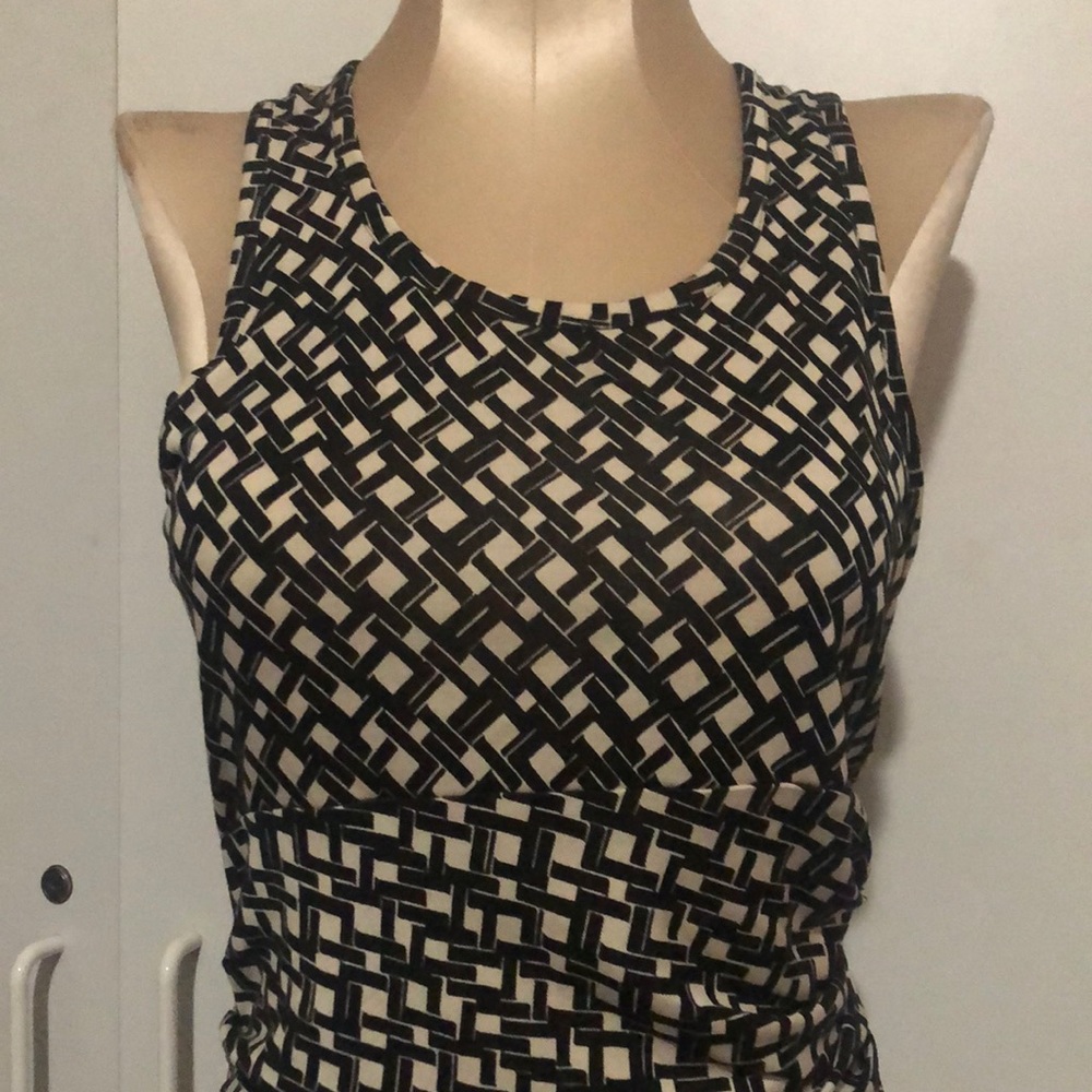 Diane Von Furstenberg 6, 100% silk dress